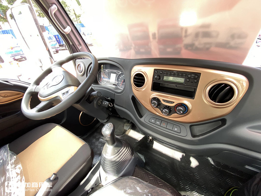 对其他小卡竞品简直是降维打击,江淮康铃J3创富之星国六新品实力真强 - 第3张 - 提加商用车网 对其他小卡竞品简直是降维打击,江淮康铃J3创富之星国六新品实力真强 - 第3张