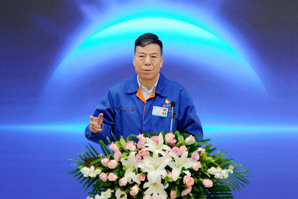 砥砺奋进勇攀登 再接再厉启新程,法士特表彰优秀科研工作者庆祝研究院成立十周年 - 第4张 - 提加商用车网 砥砺奋进勇攀登 再接再厉启新程,法士特表彰优秀科研工作者庆祝研究院成立十周年 - 第4张