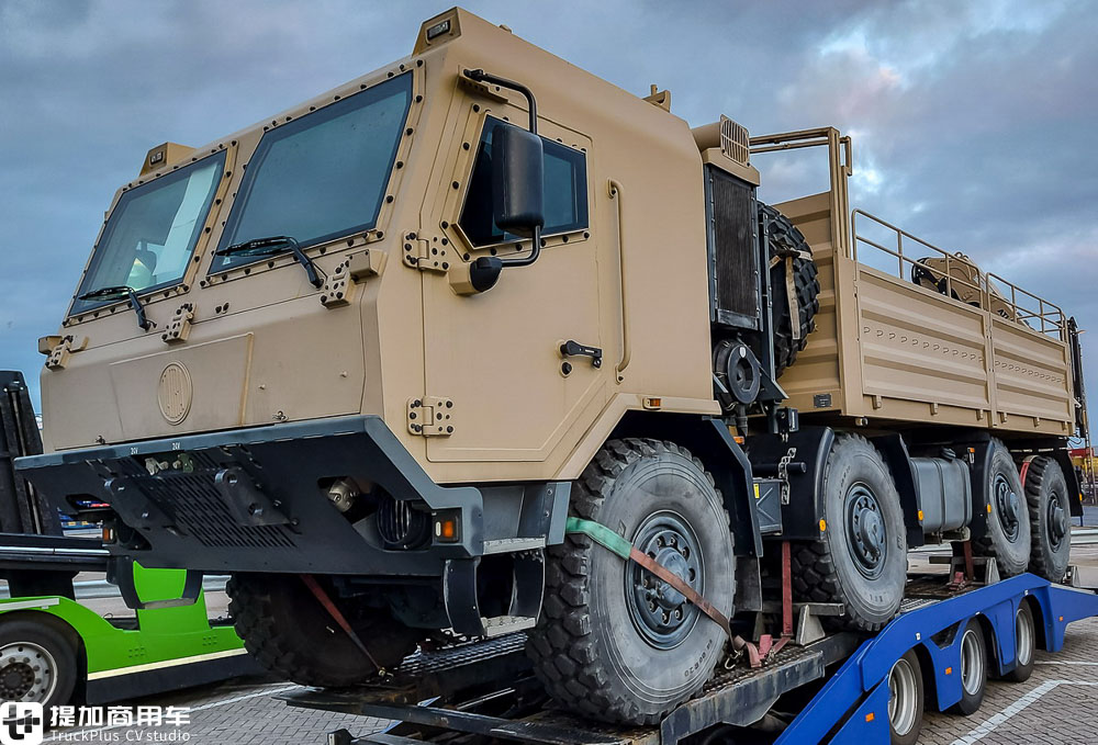 8X8驱动,随车吊集成在货箱尾部,这台太脱拉T815军卡太有看点了 - 第6张 - 提加商用车网 8X8驱动,随车吊集成在货箱尾部,这台太脱拉T815军卡太有看点了 - 第6张