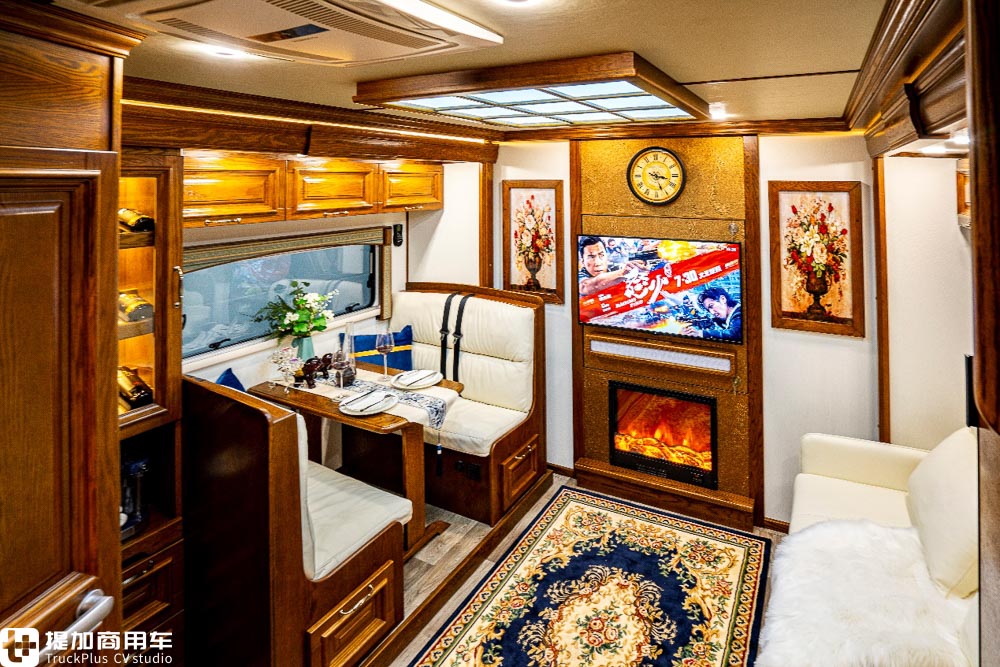 豪沃T7H底盘打造的A型房车实拍,售价600万上下,啥配置卖这么贵? - 第16张 - 提加商用车网 豪沃T7H底盘打造的A型房车实拍,售价600万上下,啥配置卖这么贵? - 第16张