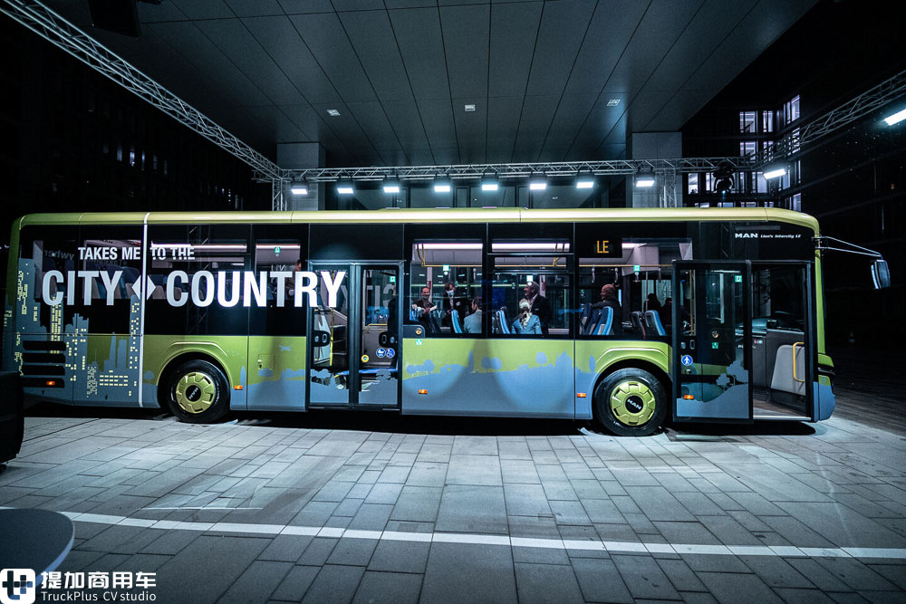 全新设计语言,更多科技配置,曼恩Lion’s Intercity LE客车“浴火重生” - 第2张 - 提加商用车网 全新设计语言,更多科技配置,曼恩Lion’s Intercity LE客车“浴火重生” - 第2张
