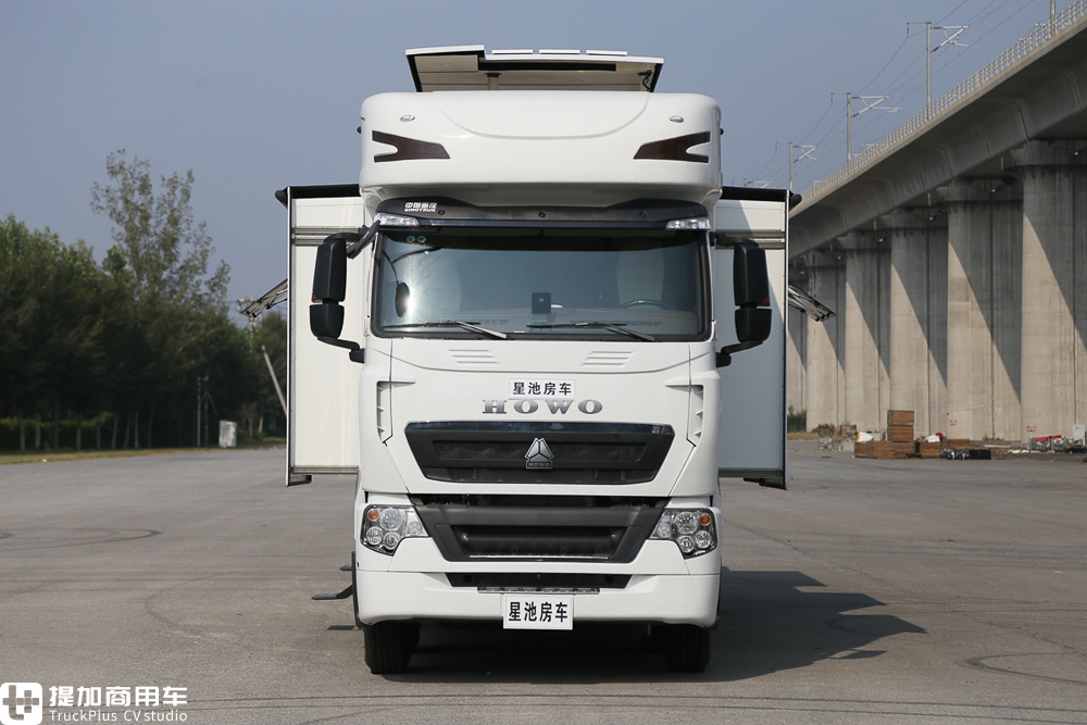 豪沃T7H底盘打造的A型房车实拍,售价600万上下,啥配置卖这么贵? - 第4张 - 提加商用车网 豪沃T7H底盘打造的A型房车实拍,售价600万上下,啥配置卖这么贵? - 第4张