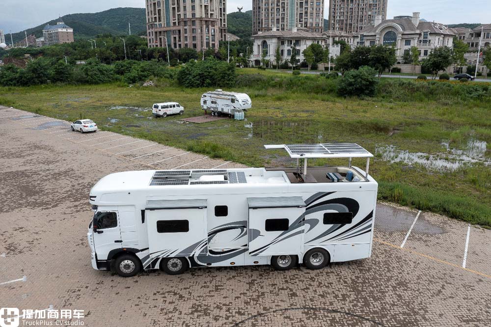 豪沃T7H底盘打造的A型房车实拍,售价600万上下,啥配置卖这么贵? - 第7张 - 提加商用车网 豪沃T7H底盘打造的A型房车实拍,售价600万上下,啥配置卖这么贵? - 第7张
