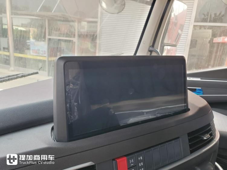 绿通选车不迷茫,时尚、高效还省油,红岩杰狮H6旗舰载货车实拍 - 第12张 - 提加商用车网 绿通选车不迷茫,时尚、高效还省油,红岩杰狮H6旗舰载货车实拍 - 第12张