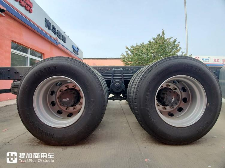 绿通选车不迷茫,时尚、高效还省油,红岩杰狮H6旗舰载货车实拍 - 第24张 - 提加商用车网 绿通选车不迷茫,时尚、高效还省油,红岩杰狮H6旗舰载货车实拍 - 第24张