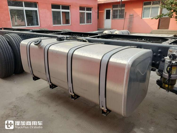 绿通选车不迷茫,时尚、高效还省油,红岩杰狮H6旗舰载货车实拍 - 第28张 - 提加商用车网 绿通选车不迷茫,时尚、高效还省油,红岩杰狮H6旗舰载货车实拍 - 第28张