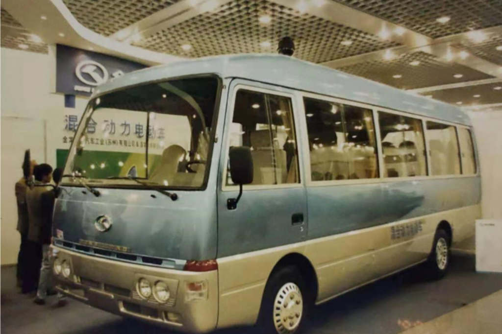 老照片讲故事 | 原来金龙客车的商标是这样演变过来的 - 第4张 - 提加商用车网 老照片讲故事 | 原来金龙客车的商标是这样演变过来的 - 第4张