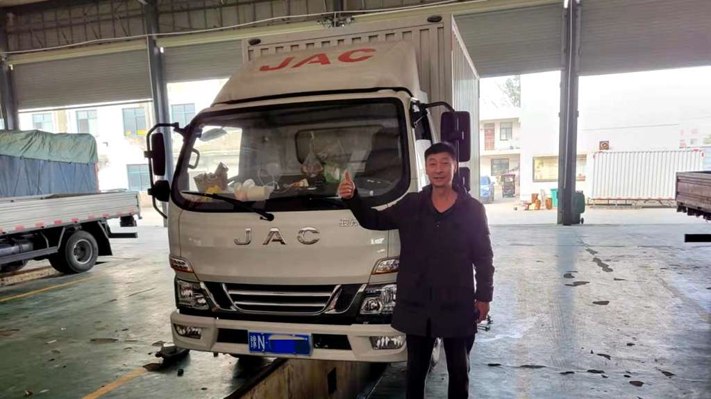 多跑多赚 骏铃大掌柜为河南高师傅省下太多钱 - 第1张