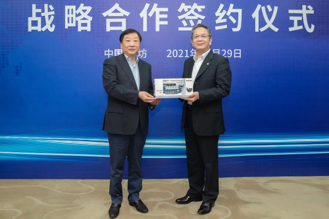 长航集团与潍柴集团签署战略合作协议 - 第2张 - 提加商用车网 长航集团与潍柴集团签署战略合作协议 - 第2张