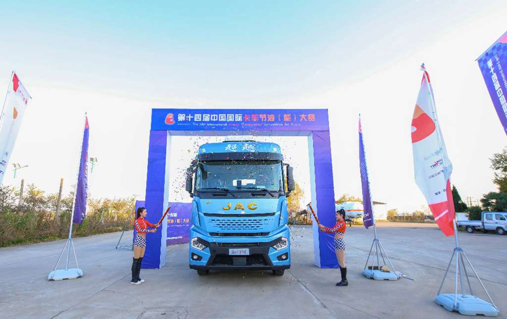 江淮超越Q7:四重实力帮助卡友打消高油价恐慌 - 第4张 - 提加商用车网 江淮超越Q7:四重实力帮助卡友打消高油价恐慌 - 第4张