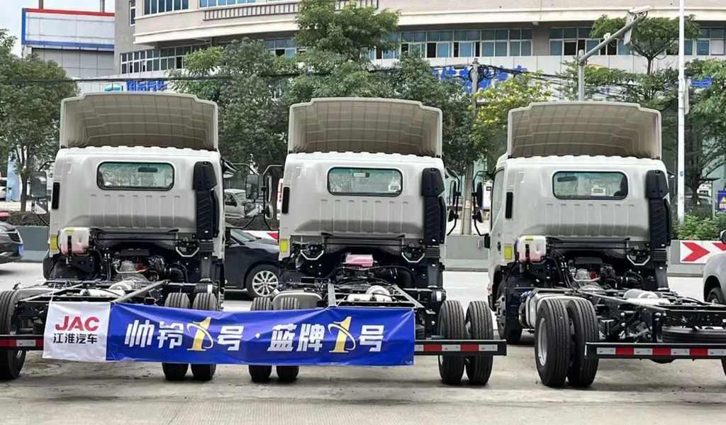 帅铃1号 蓝牌1号|限时欢乐购超火爆! - 第6张 - 提加商用车网 帅铃1号 蓝牌1号|限时欢乐购超火爆! - 第6张