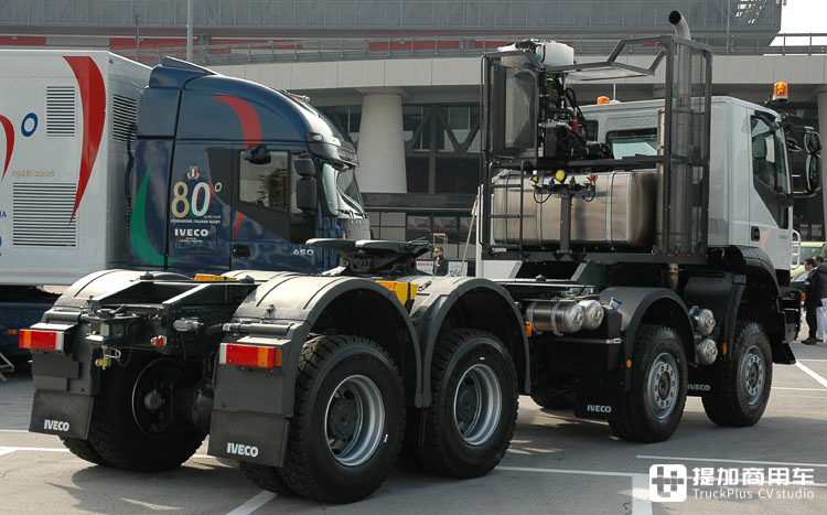 继承传奇品质的真·大件车,依维柯Sivi Trakker 8x8大件车实拍