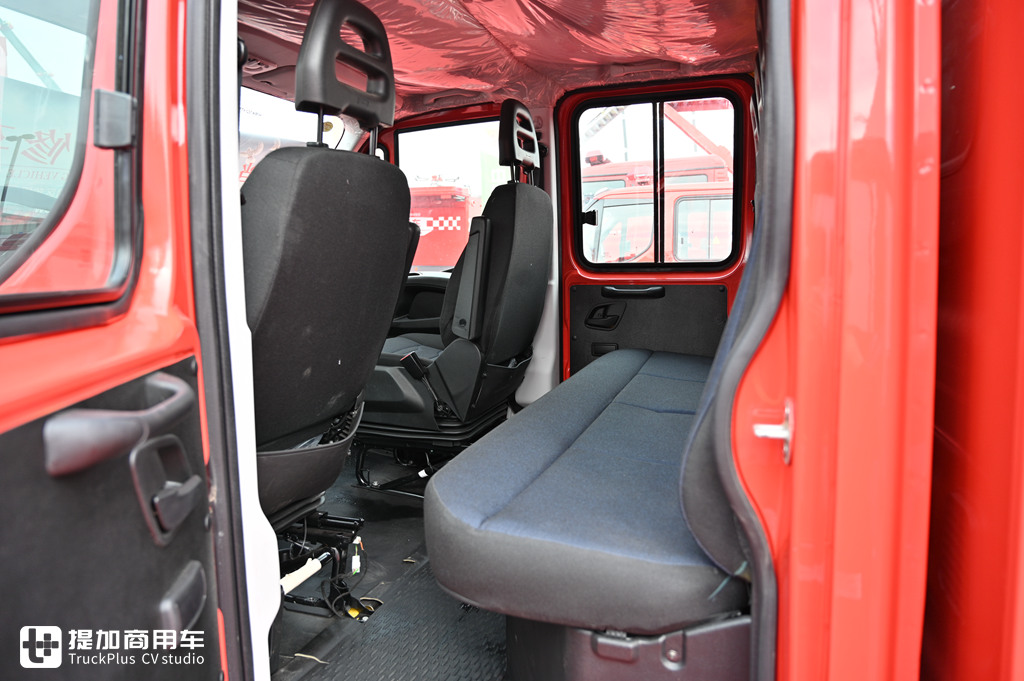 进口依维柯Daily底盘打造,这款小型主战消防车,配置亮点真多 - 第9张 - 提加商用车网 进口依维柯Daily底盘打造,这款小型主战消防车,配置亮点真多 - 第9张