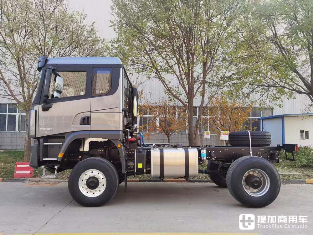 550马力4X4全驱,C本就能开,带您看一款德龙X3000越野房车底盘 - 第4张 - 提加商用车网 550马力4X4全驱,C本就能开,带您看一款德龙X3000越野房车底盘 - 第4张