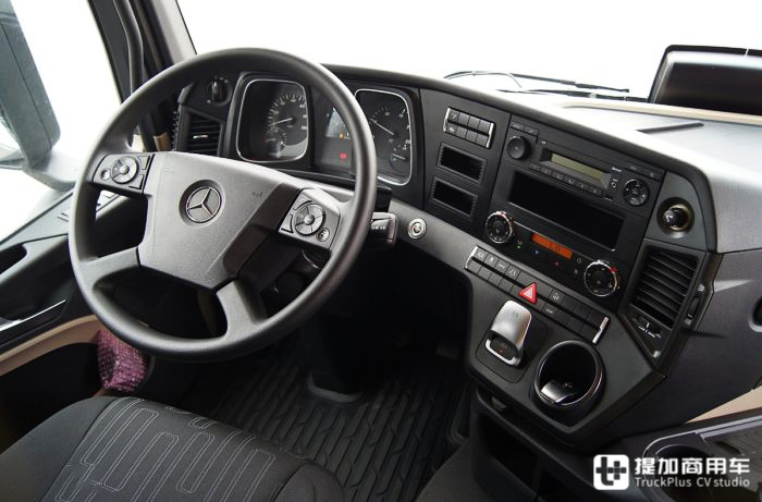 即将国产的奔驰卡车可能就有它?Actros F到底有多“经济”,实拍带您好好看看 - 第10张 - 提加商用车网 即将国产的奔驰卡车可能就有它?Actros F到底有多“经济”,实拍带您好好看看 - 第10张