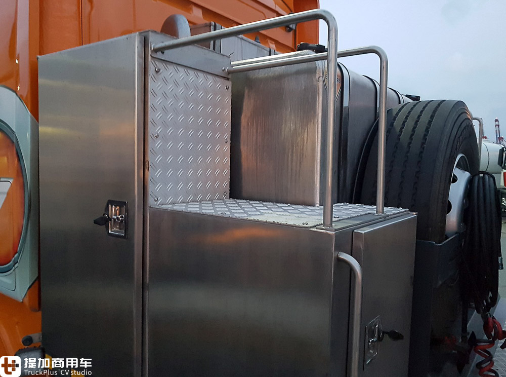 车头和挂车都十分独特 带你看V.D.VLIST公司的斯堪尼亚R490五轴大件车 - 第10张 - 提加商用车网 车头和挂车都十分独特 带你看V.D.VLIST公司的斯堪尼亚R490五轴大件车 - 第10张