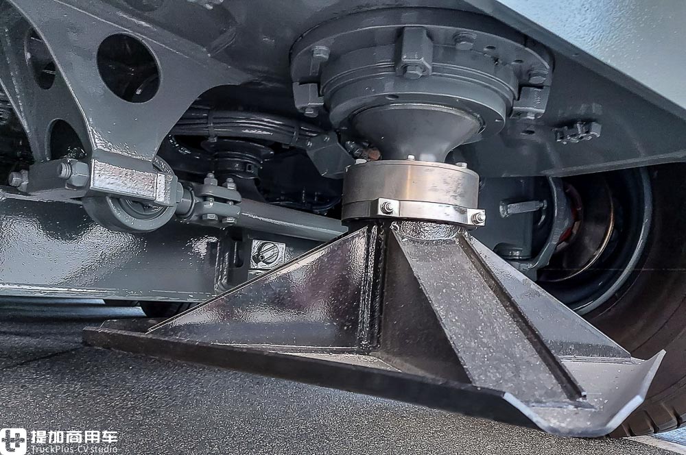 利勃海尔全新八轴机皇,LTM1650-8.1全地面起重机,您知道它有多强吗? - 第11张 - 提加商用车网 利勃海尔全新八轴机皇,LTM1650-8.1全地面起重机,您知道它有多强吗? - 第11张