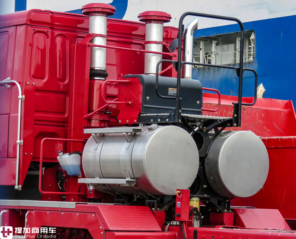 美国卡车中的“平头哥”,肯沃斯K500到底有多强?实拍8X6油田车告诉你 - 第12张 - 提加商用车网 美国卡车中的“平头哥”,肯沃斯K500到底有多强?实拍8X6油田车告诉你 - 第12张
