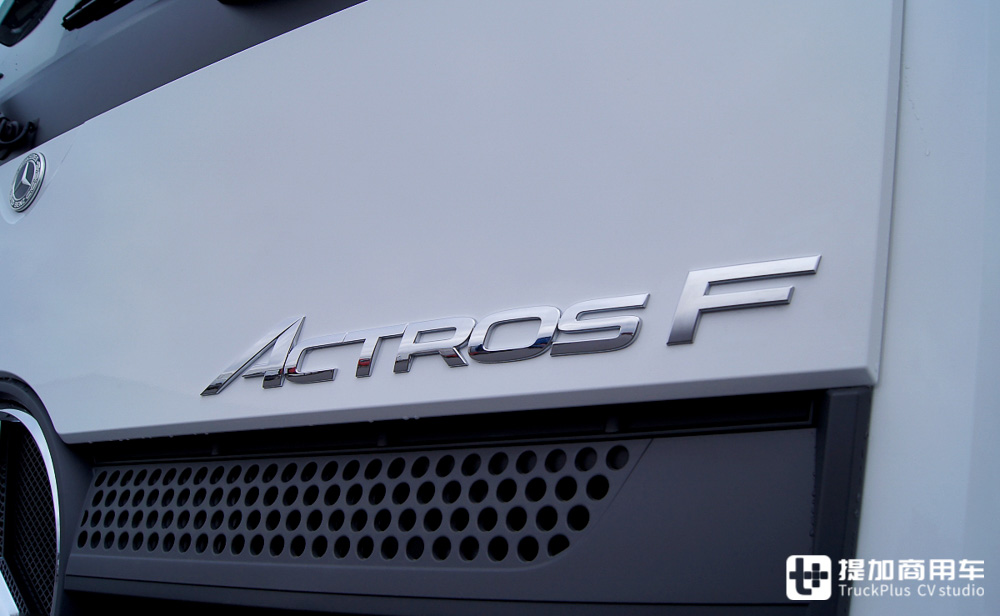 即将国产的奔驰卡车可能就有它?Actros F到底有多“经济”,实拍带您好好看看 - 第2张 - 提加商用车网 即将国产的奔驰卡车可能就有它?Actros F到底有多“经济”,实拍带您好好看看 - 第2张