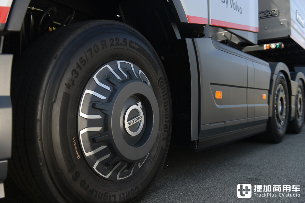 高效科技,带您看沃尔沃在巴西推出的第一台概念卡车——Efficiency Concept Truck - 第5张 - 提加商用车网 高效科技,带您看沃尔沃在巴西推出的第一台概念卡车——Efficiency Concept Truck - 第5张