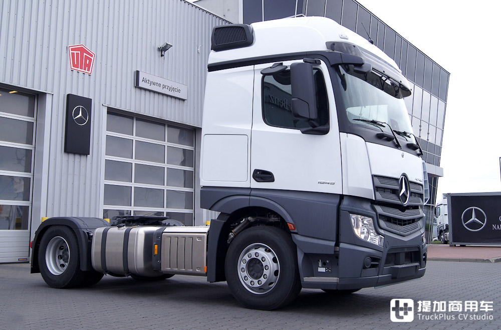 即将国产的奔驰卡车可能就有它?Actros F到底有多“经济”,实拍带您好好看看 - 第6张 - 提加商用车网 即将国产的奔驰卡车可能就有它?Actros F到底有多“经济”,实拍带您好好看看 - 第6张