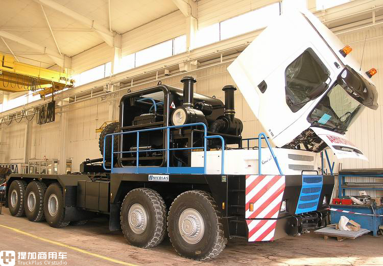 10X10驱动最大牵引600吨,工作十余年性能依然坚挺,再带您看一辆尼古拉斯Tractomas牵引车 - 第6张 - 提加商用车网 10X10驱动最大牵引600吨,工作十余年性能依然坚挺,再带您看一辆尼古拉斯Tractomas牵引车 - 第6张