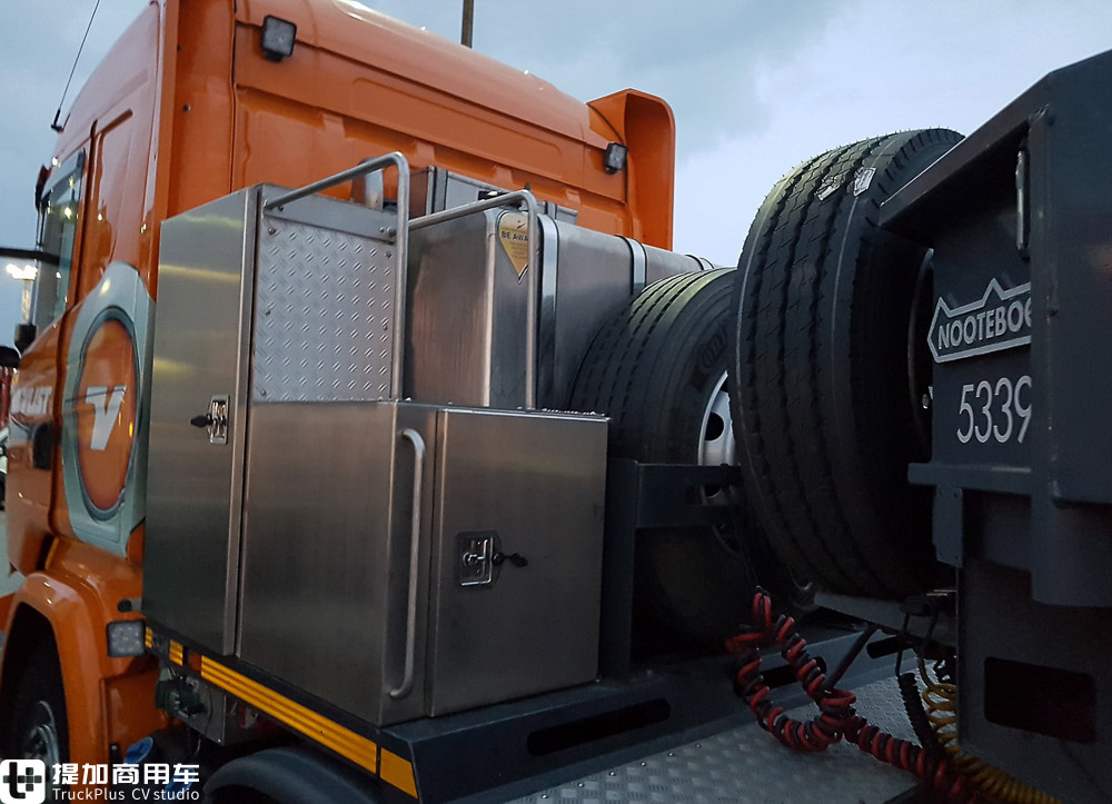 车头和挂车都十分独特 带你看V.D.VLIST公司的斯堪尼亚R490五轴大件车 - 第9张 - 提加商用车网 车头和挂车都十分独特 带你看V.D.VLIST公司的斯堪尼亚R490五轴大件车 - 第9张