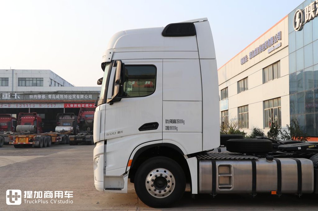 速比低至2.533,性能舒适性不输进口卡车,陕汽德龙X6000快递版配置真强悍 - 第13张 - 提加商用车网 速比低至2.533,性能舒适性不输进口卡车,陕汽德龙X6000快递版配置真强悍 - 第13张