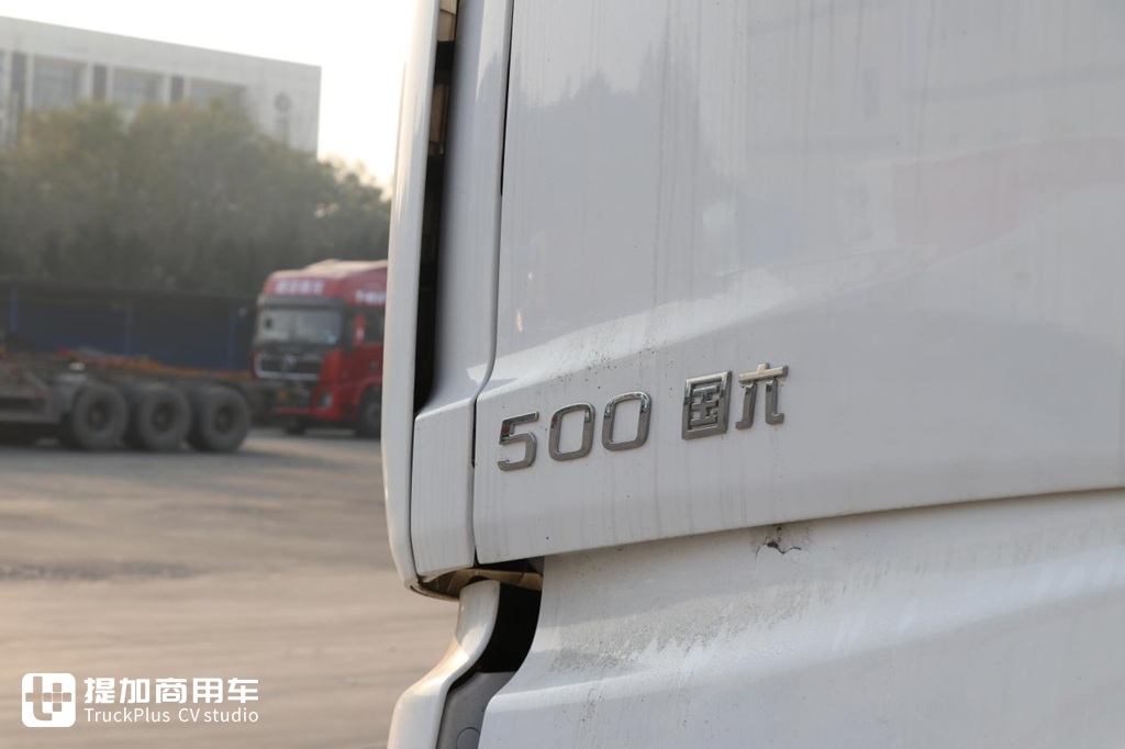 速比低至2.533,性能舒适性不输进口卡车,陕汽德龙X6000快递版配置真强悍 - 第2张 - 提加商用车网 速比低至2.533,性能舒适性不输进口卡车,陕汽德龙X6000快递版配置真强悍 - 第2张