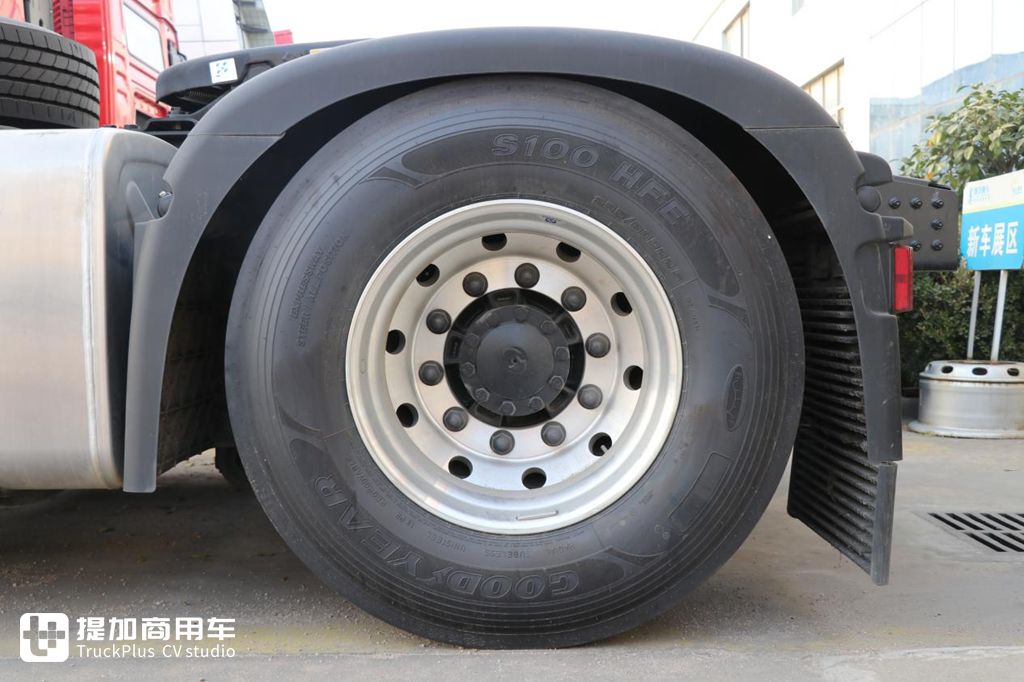 速比低至2.533,性能舒适性不输进口卡车,陕汽德龙X6000快递版配置真强悍 - 第5张 - 提加商用车网 速比低至2.533,性能舒适性不输进口卡车,陕汽德龙X6000快递版配置真强悍 - 第5张