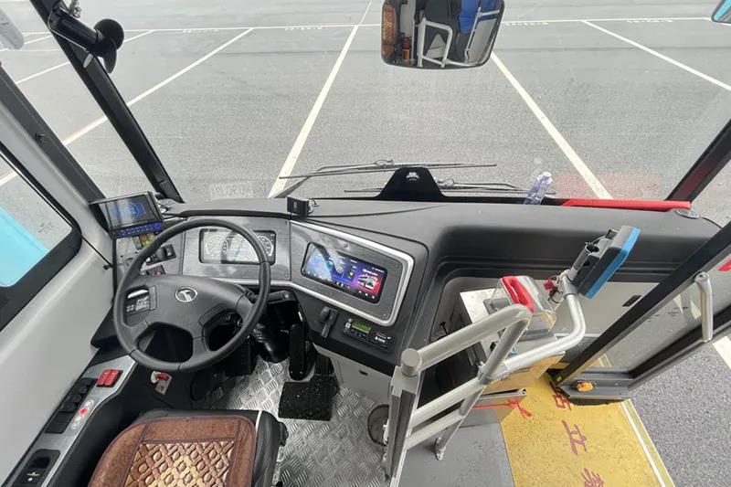 共建“诗画浙江”,金龙碳纤维新能源巴士交付海盐公交 - 第4张 - 提加商用车网 共建“诗画浙江”,金龙碳纤维新能源巴士交付海盐公交 - 第4张