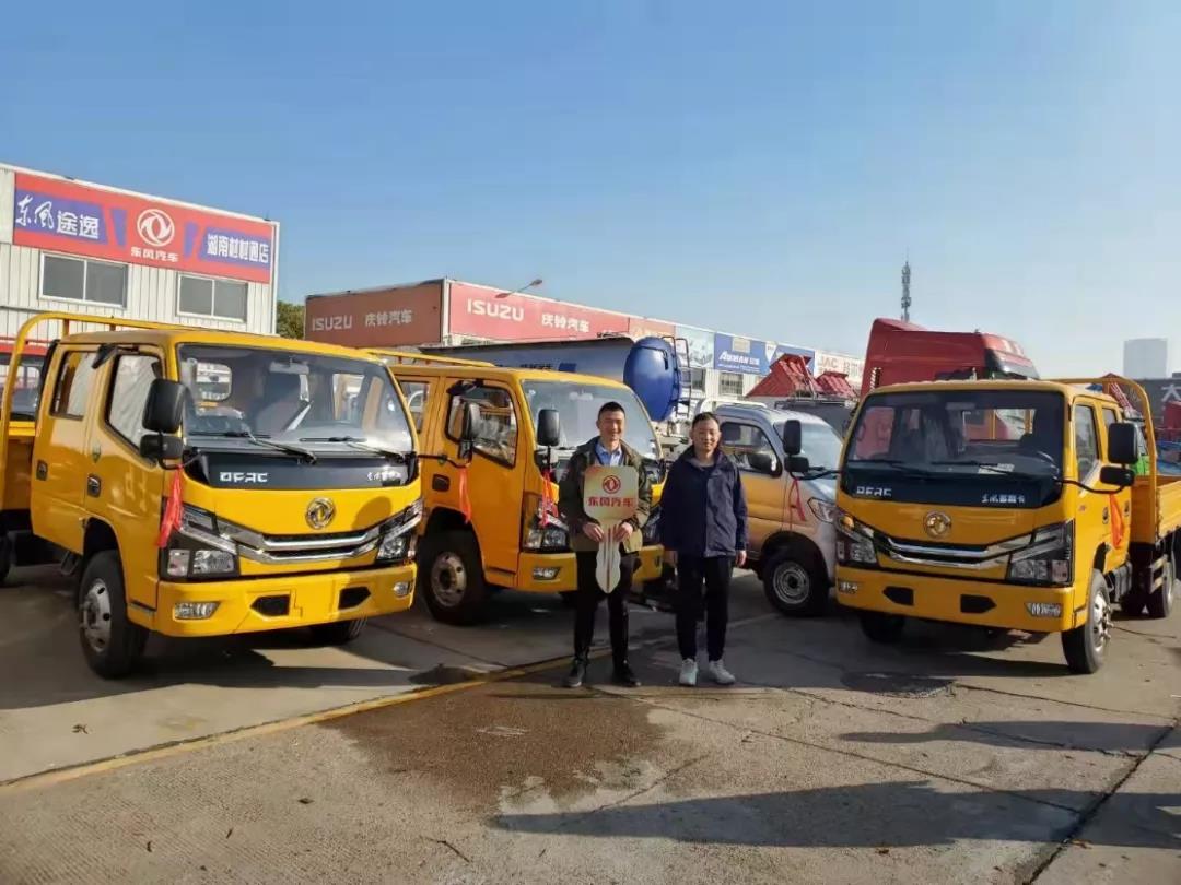 市政工程选啥车？这家公司连续出手7辆多利卡 - 第1张