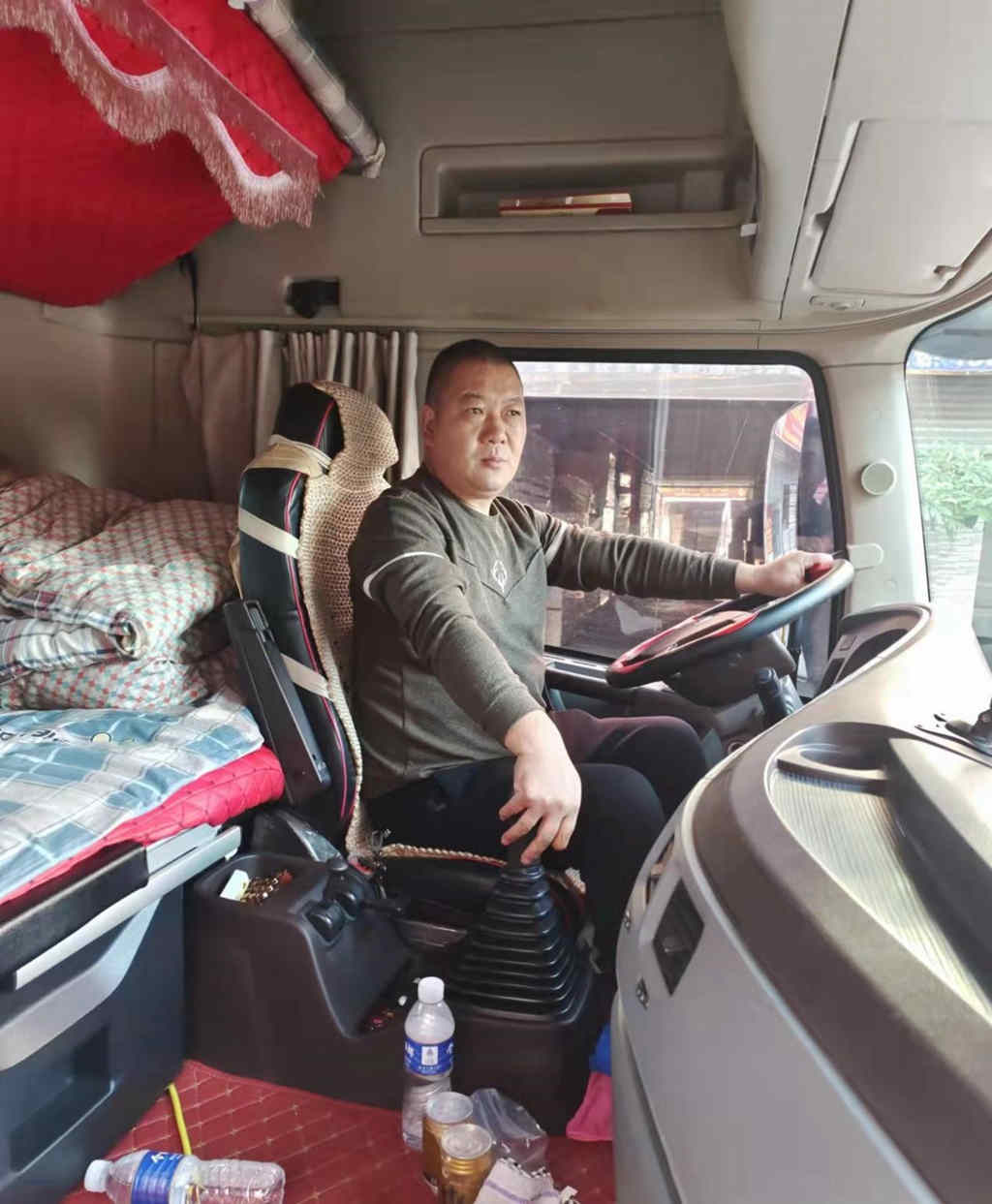 1700公里30小时 孙海伟夫妇与东风天龙KX的漫漫运输路 - 第1张 - 提加商用车网 1700公里30小时 孙海伟夫妇与东风天龙KX的漫漫运输路 - 第1张