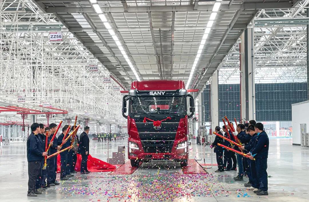 整车批量下线 ,三一智联重卡产业园正式投产 - 第1张 - 提加商用车网 整车批量下线 ,三一智联重卡产业园正式投产 - 第1张