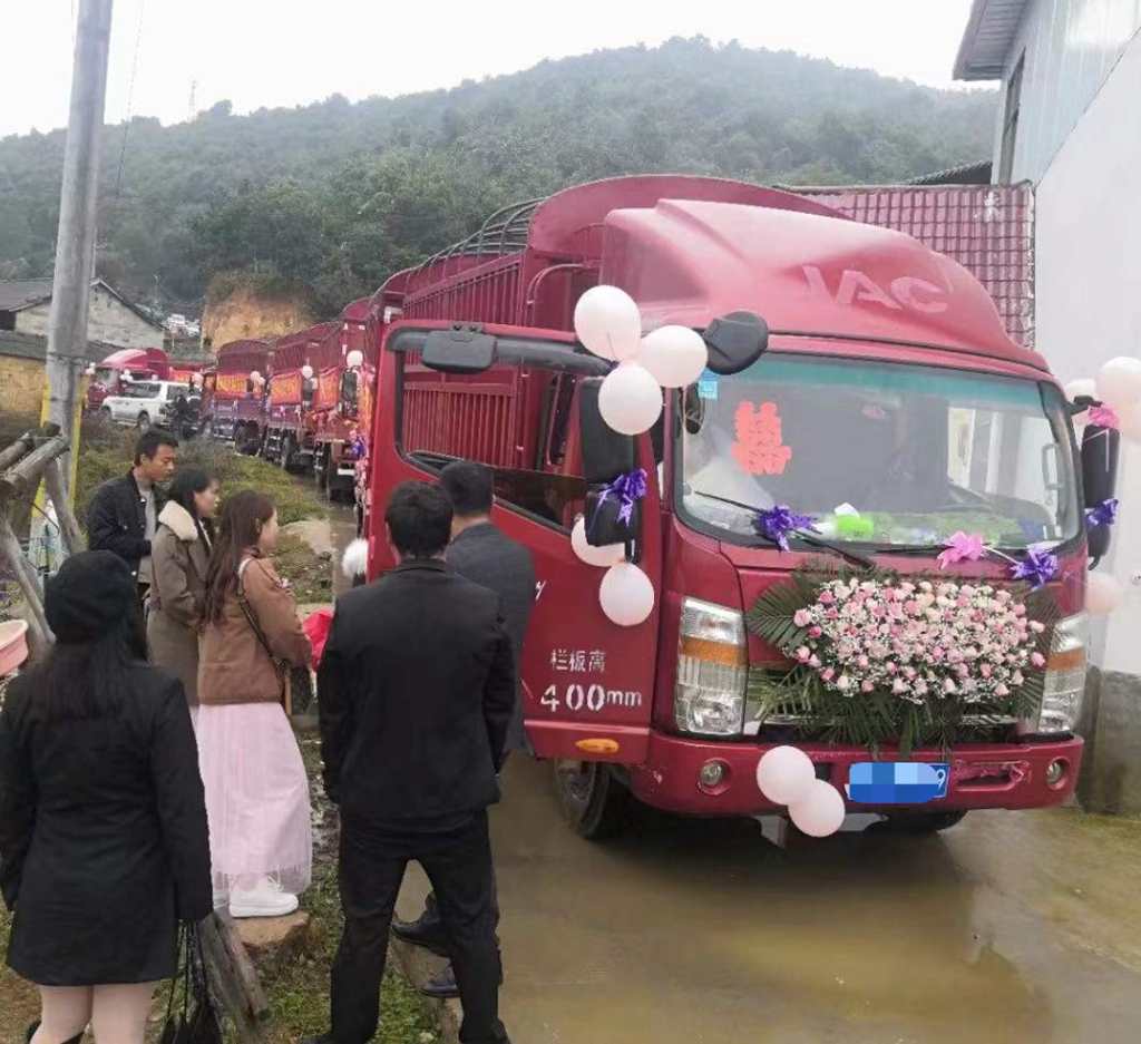 白家公子迎娶李家小姐,六台帅铃做婚车 卡友的别样婚礼 - 第5张 - 提加商用车网 白家公子迎娶李家小姐,六台帅铃做婚车 卡友的别样婚礼 - 第5张