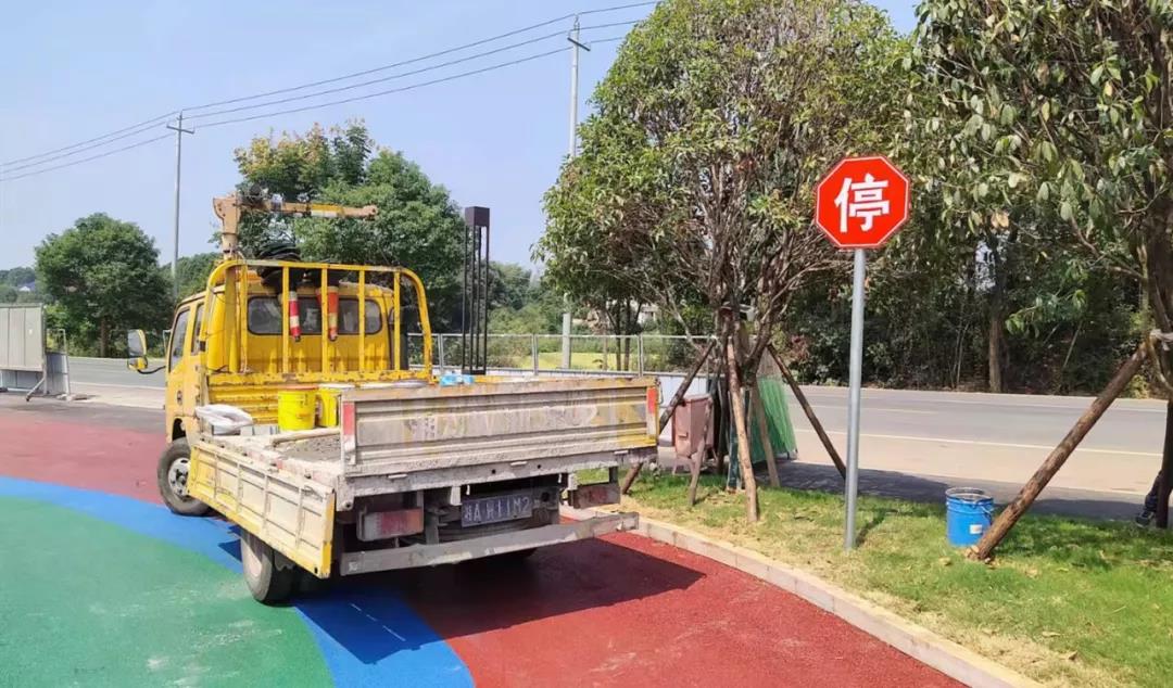 市政工程选啥车？这家公司连续出手7辆多利卡 - 第2张