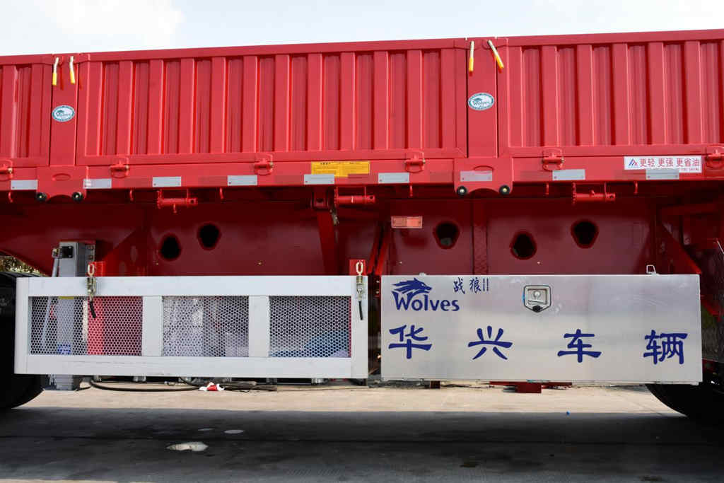 华兴侧翻自卸重心只有1.45米?于是我们量了量…… - 第4张 - 提加商用车网 华兴侧翻自卸重心只有1.45米?于是我们量了量…… - 第4张
