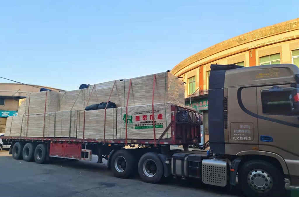 1700公里30小时 孙海伟夫妇与东风天龙KX的漫漫运输路 - 第3张 - 提加商用车网 1700公里30小时 孙海伟夫妇与东风天龙KX的漫漫运输路 - 第3张