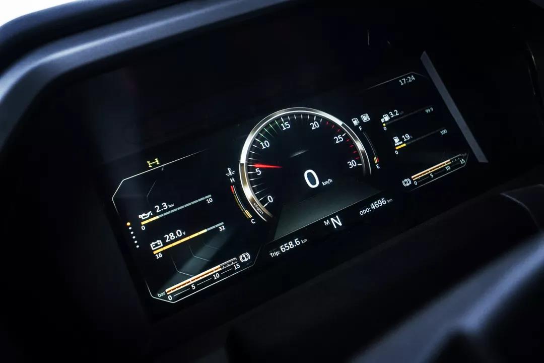 红岩杰狮H6牵引车实测:底盘、辅助系统优化升级,让长途运输更智能便捷 - 第3张 - 提加商用车网 红岩杰狮H6牵引车实测:底盘、辅助系统优化升级,让长途运输更智能便捷 - 第3张