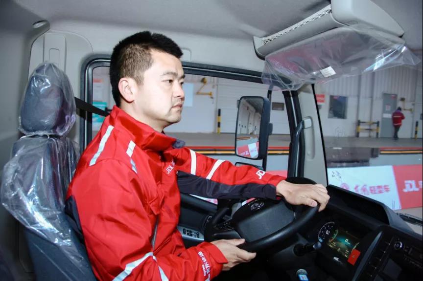 共举智能物流未来!东风轻型车×京东物流系列推介会圆满收官 - 第3张 - 提加商用车网 共举智能物流未来!东风轻型车×京东物流系列推介会圆满收官 - 第3张