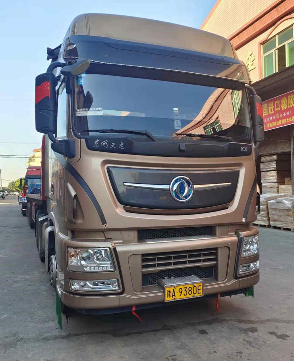 1700公里30小时 孙海伟夫妇与东风天龙KX的漫漫运输路 - 第4张 - 提加商用车网 1700公里30小时 孙海伟夫妇与东风天龙KX的漫漫运输路 - 第4张