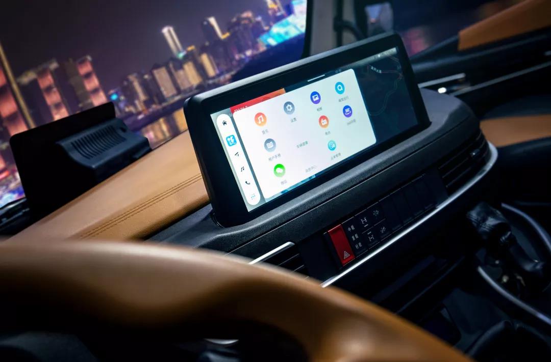 红岩杰狮H6牵引车实测:底盘、辅助系统优化升级,让长途运输更智能便捷 - 第5张 - 提加商用车网 红岩杰狮H6牵引车实测:底盘、辅助系统优化升级,让长途运输更智能便捷 - 第5张