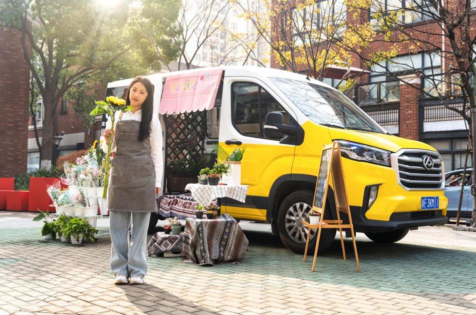 VANLIFE领跑未来,“出色轻客”2022款上汽大通MAXUS V90焕新上市 - 第5张 - 提加商用车网 VANLIFE领跑未来,“出色轻客”2022款上汽大通MAXUS V90焕新上市 - 第5张