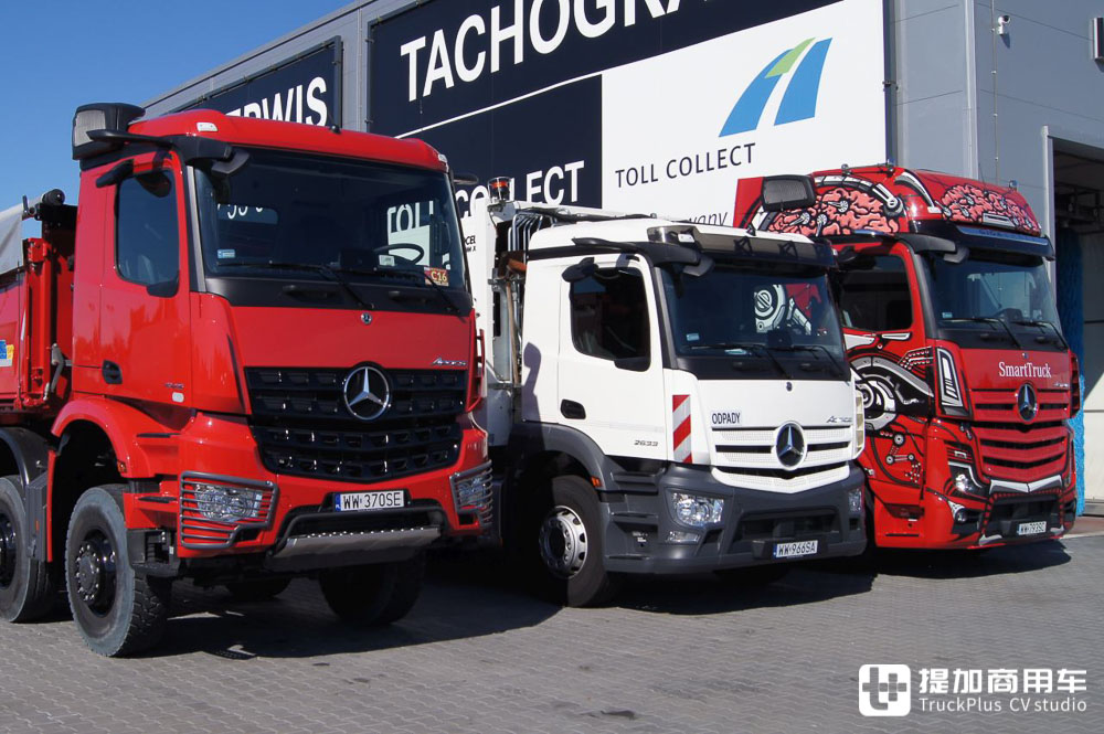 8x6驱动还带电子后视镜，这台奔驰Arocs自卸车配置亮点真多 - 第1张