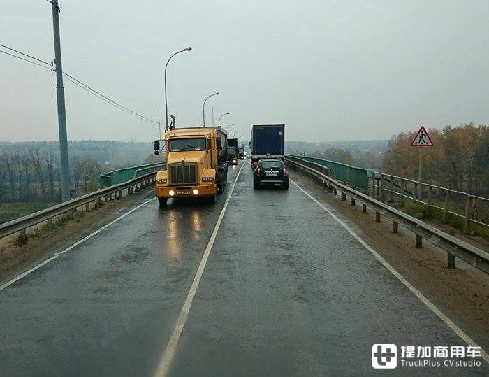 俄美不只有冲突,带您回顾俄罗斯Zil商用车与美国肯沃斯、卡特彼勒的合作往事 - 第1张 - 提加商用车网 俄美不只有冲突,带您回顾俄罗斯Zil商用车与美国肯沃斯、卡特彼勒的合作往事 - 第1张