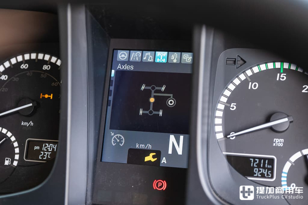 越野之王历久弥新,奔驰乌尼莫克U 5023实拍测试 - 第10张 - 提加商用车网 越野之王历久弥新,奔驰乌尼莫克U 5023实拍测试 - 第10张