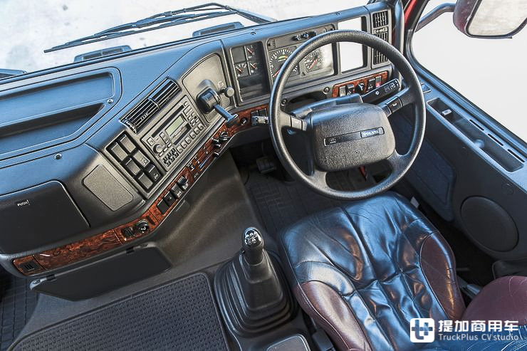 从第一代到第四代,沃尔沃FH16经历了怎样的进化升级?两代车型对比带您好好看看 - 第12张 - 提加商用车网 从第一代到第四代,沃尔沃FH16经历了怎样的进化升级?两代车型对比带您好好看看 - 第12张