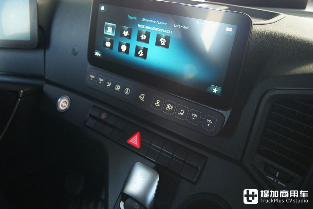 8x6驱动还带电子后视镜，这台奔驰Arocs自卸车配置亮点真多 - 第12张