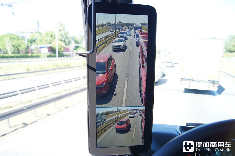 8x6驱动还带电子后视镜，这台奔驰Arocs自卸车配置亮点真多 - 第14张