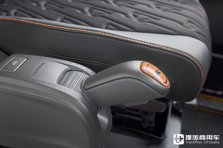 从第一代到第四代,沃尔沃FH16经历了怎样的进化升级?两代车型对比带您好好看看 - 第15张 - 提加商用车网 从第一代到第四代,沃尔沃FH16经历了怎样的进化升级?两代车型对比带您好好看看 - 第15张